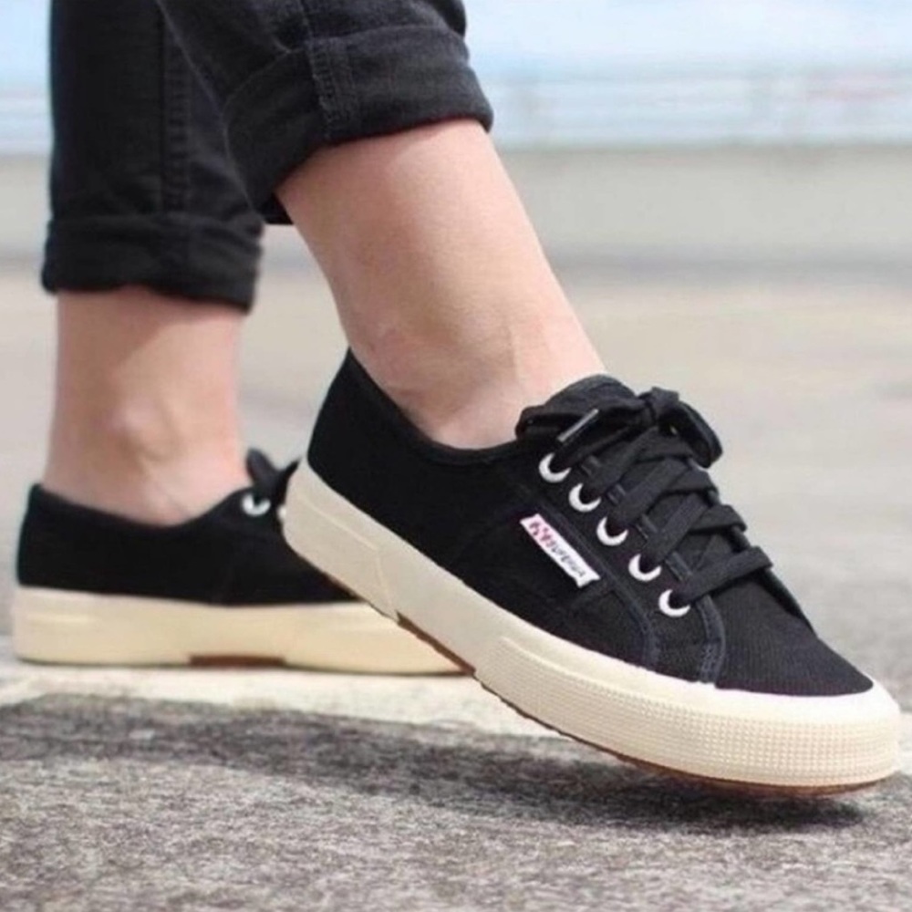 SUPERGA Black Canvas Low Classic Sneakers Size 6 - Picture 1 of 15